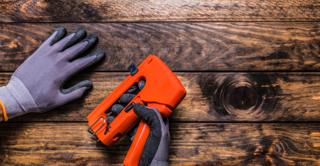 O uso de luvas de proteção no trabalho é fundamental para garantir